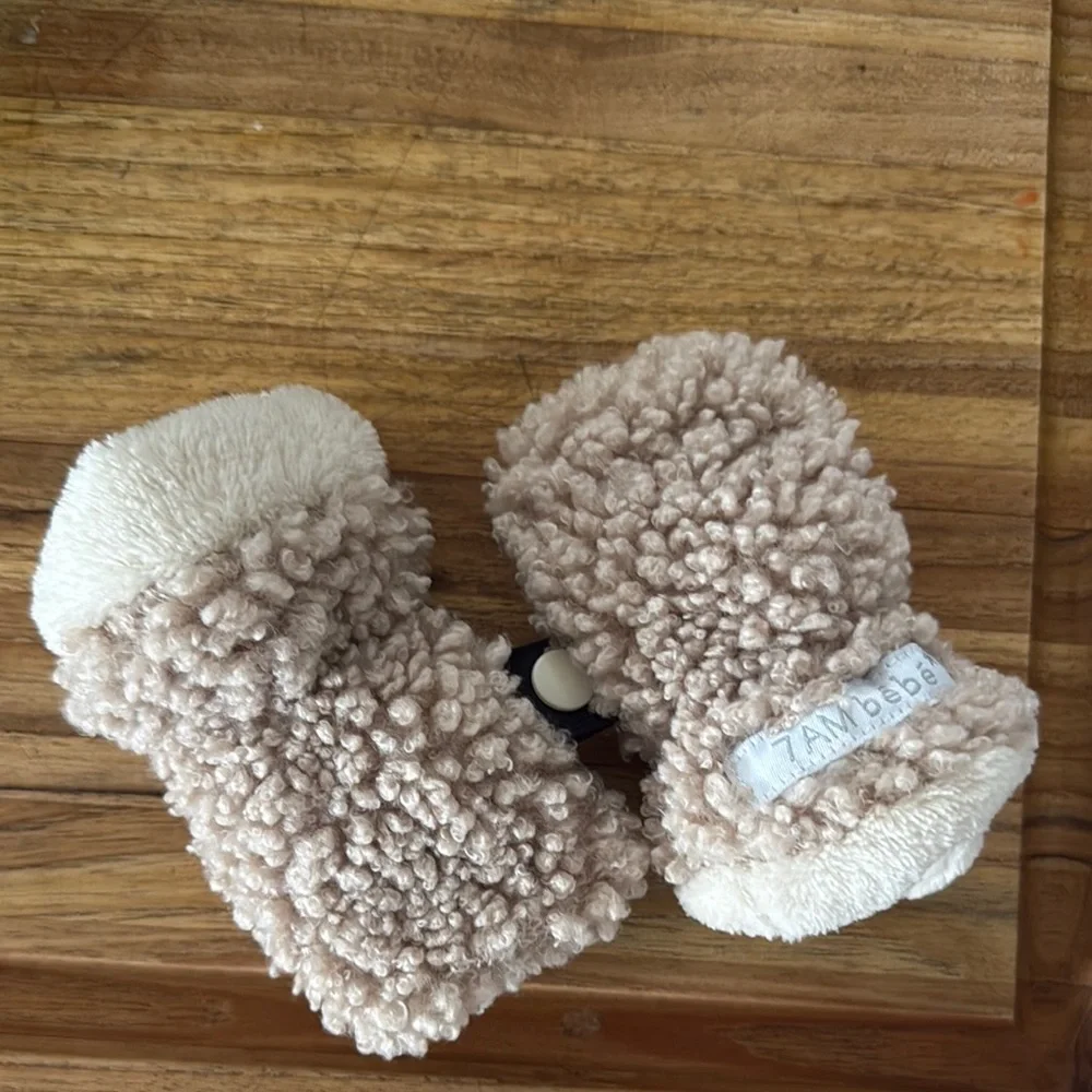 bebe Beige Sherpa Baby Mittens